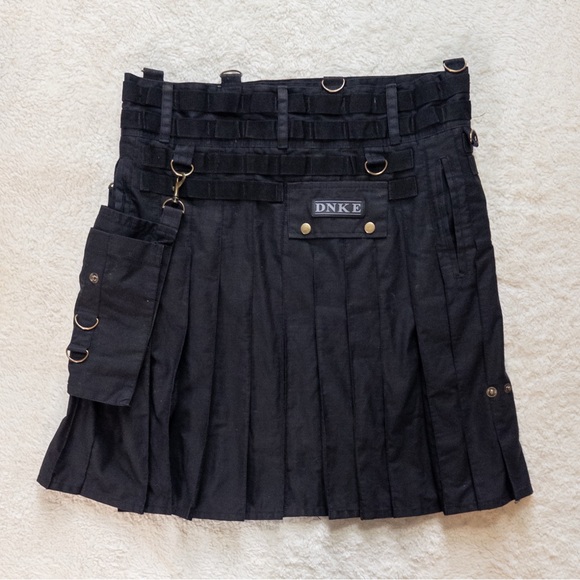 Damn Near Kilt ’Em Black Utility Kilt M/L 100% Cotton Adjustable Punk Goth - Picture 3 of 7